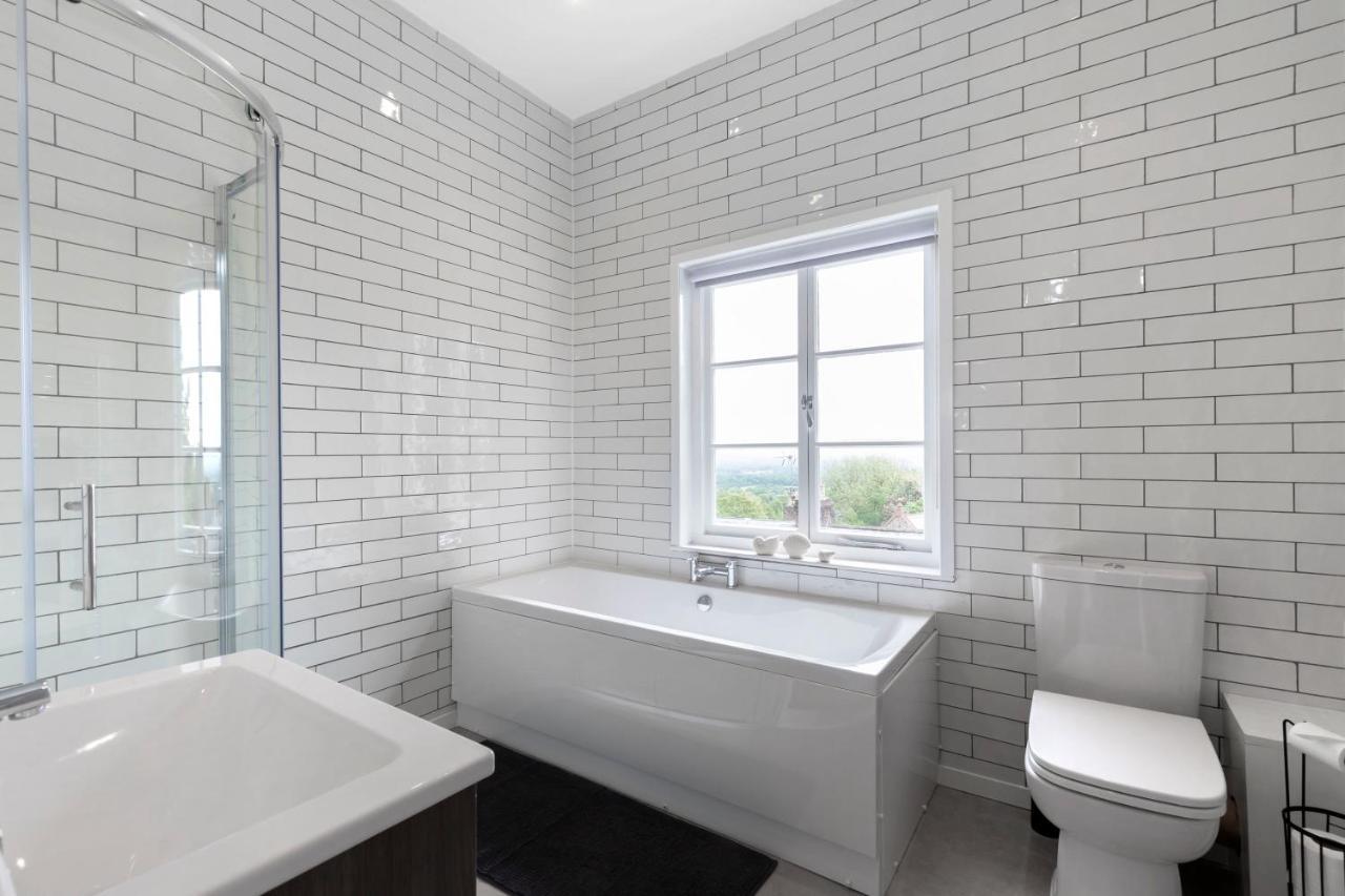 Vaughan Lodge Elegant 2-Bed Duplex With Views Near Malvern Hills مالفيرن ويلز المظهر الخارجي الصورة